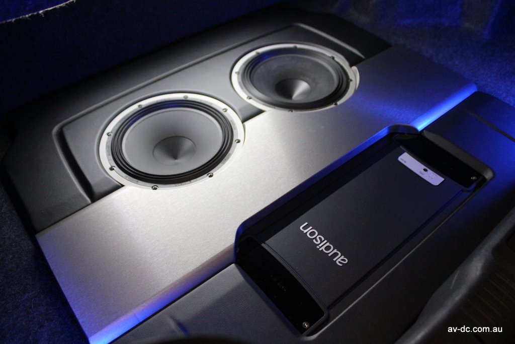ford mustang subwoofer